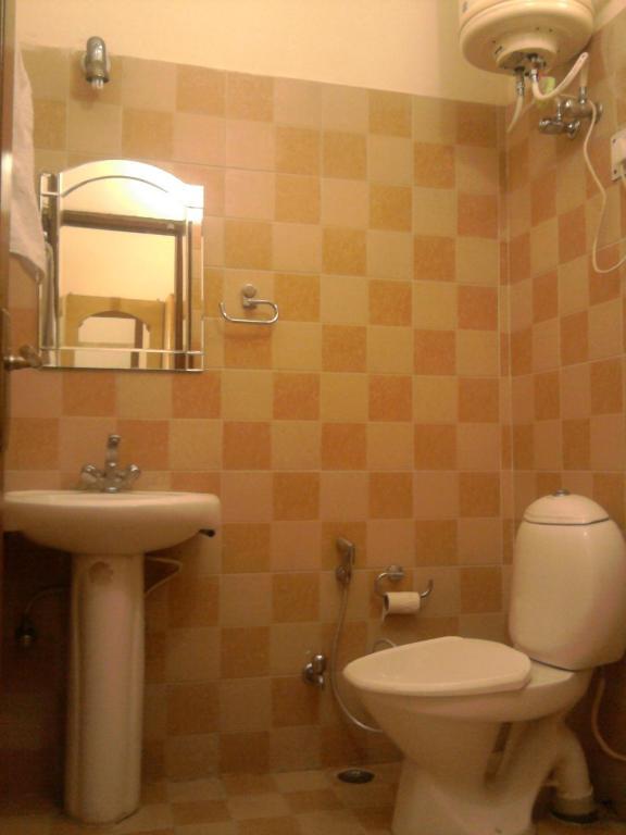Sapphire Inn Bhīm Tāl Buitenkant foto