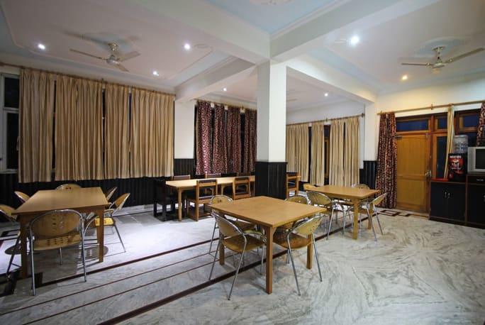 Sapphire Inn Bhīm Tāl Buitenkant foto