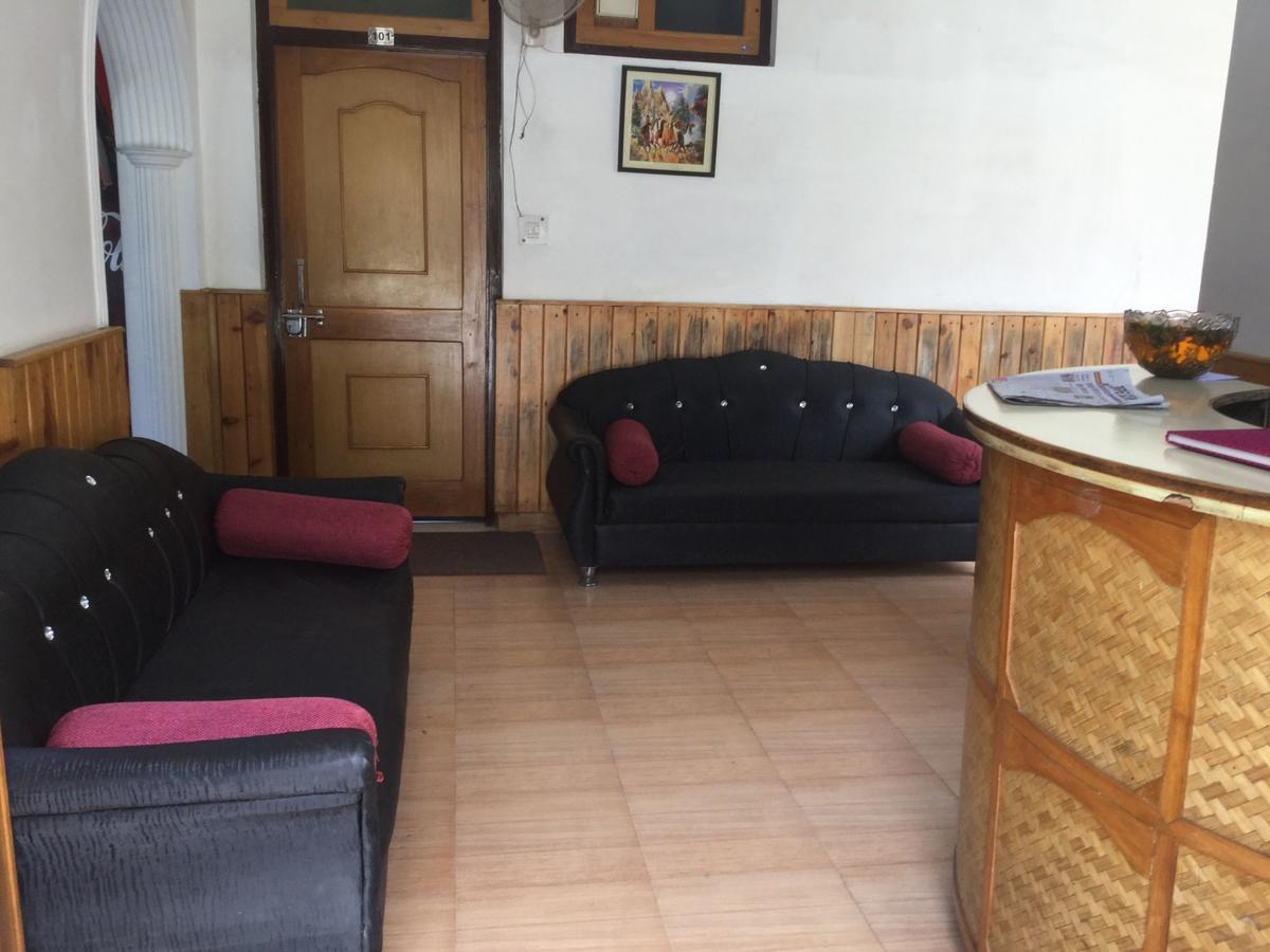 Sapphire Inn Bhīm Tāl Buitenkant foto